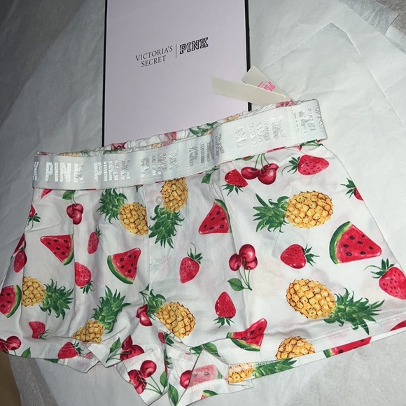 (XS) Victoria’s Secret Pajama Sleep Short - Picture 8 of 12